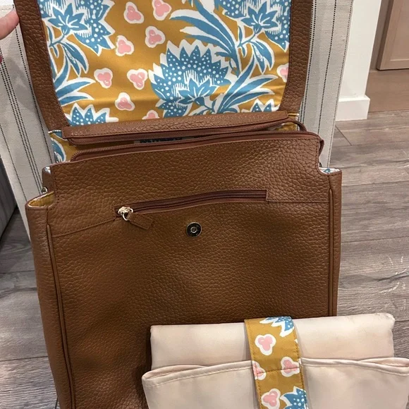 Storksac St. James leather diaper backpack - Picture 10 of 11